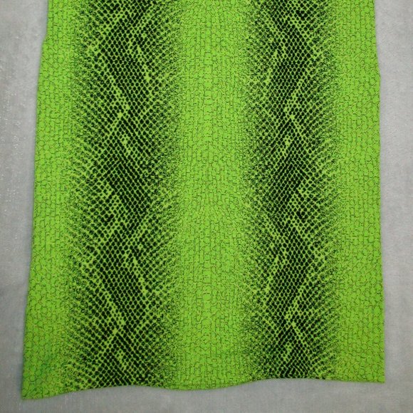 🔄 Print Stretch Camisole 🐍 Muted Neon Green & Black 🔄 Bundle Item - Picture 4 of 11